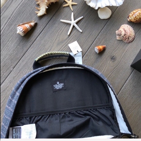 🌴🌼VOLCOM- BACKPACK🌼🌴 - Picture 8 of 8